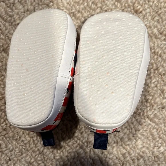 THREE pair of Old Navy baby shoes, size 0-3 months EUC! - Picture 3 of 7
